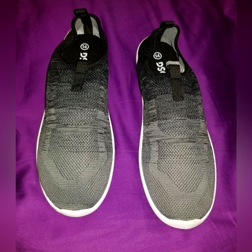 DSG, New, Size 14, Mens Gray & Black Mesh Water Shoes